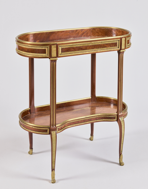Table tricoteuse estampillée Weisweiler & Marque au fer du Garde-Meuble de la Reine