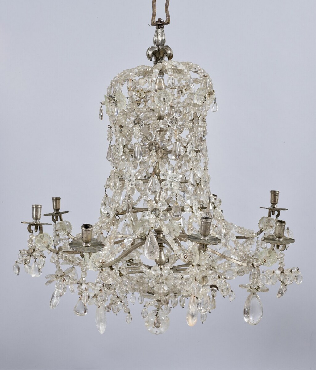 Lustre à lacets à huit lumières