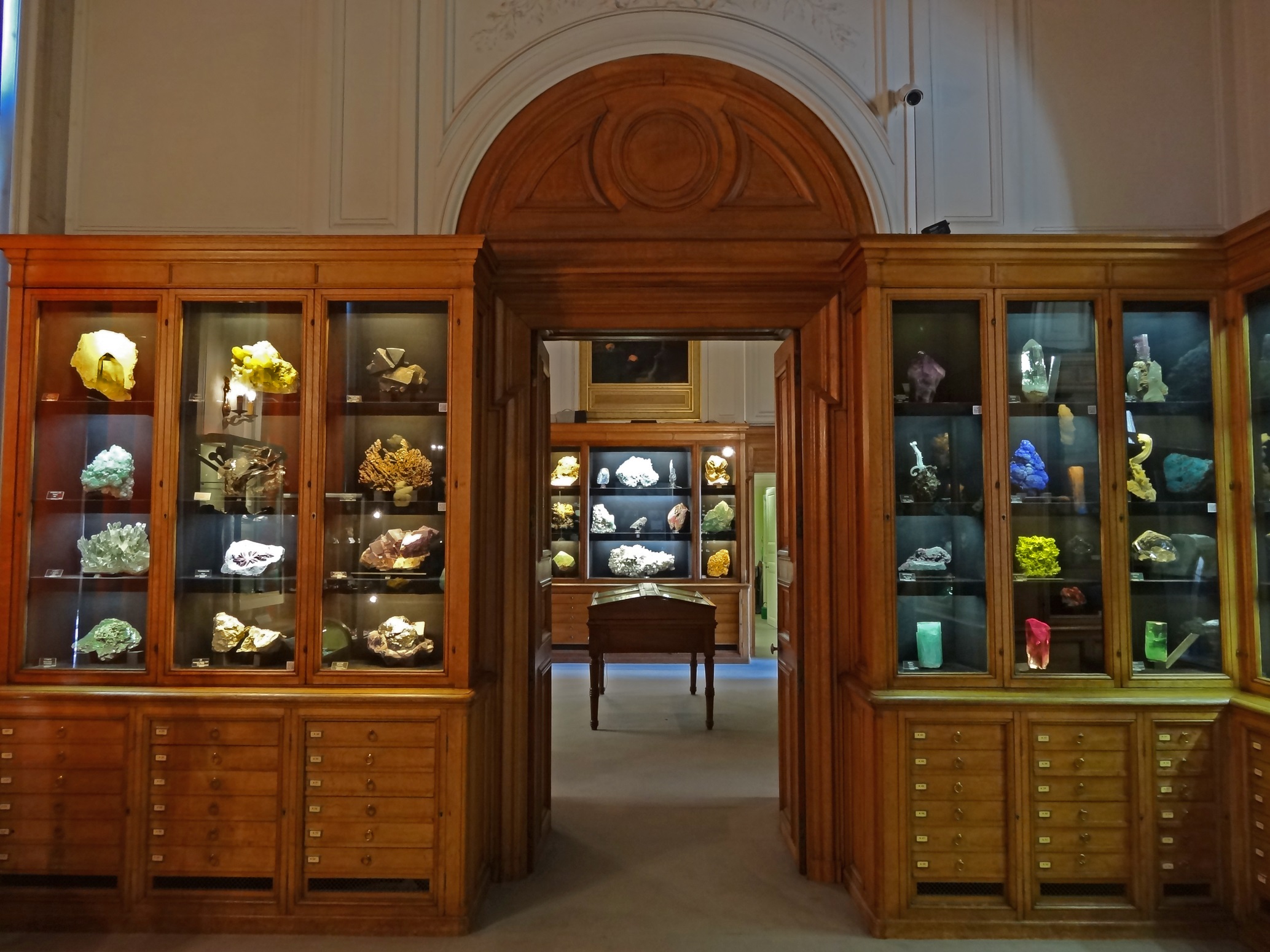 Ecole des mines : Hôtel de Vendôme, bibliothèque et musée de minéralogie