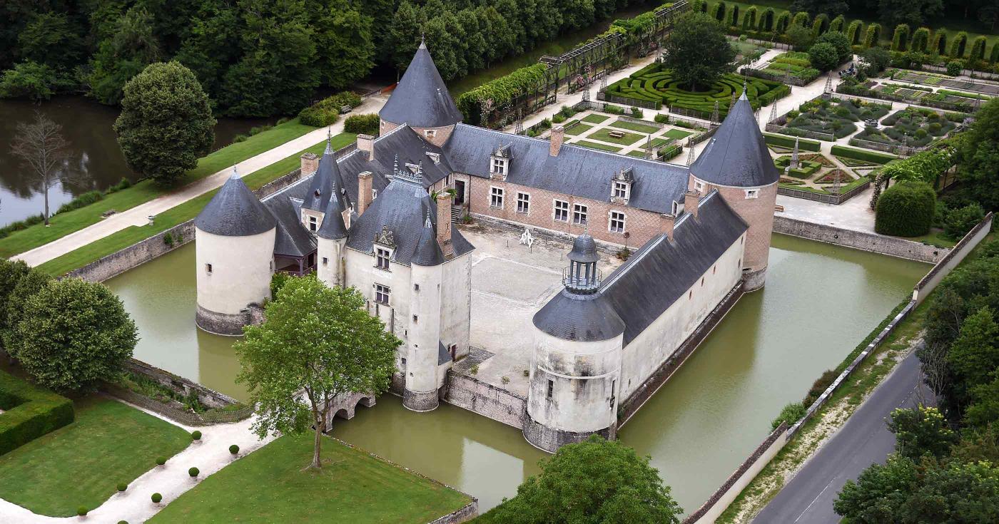 Les châteaux du Loiret : Château de Chamerolles, Yèvre le Chatel, Château de Rocheplatte, château de Malesherbes