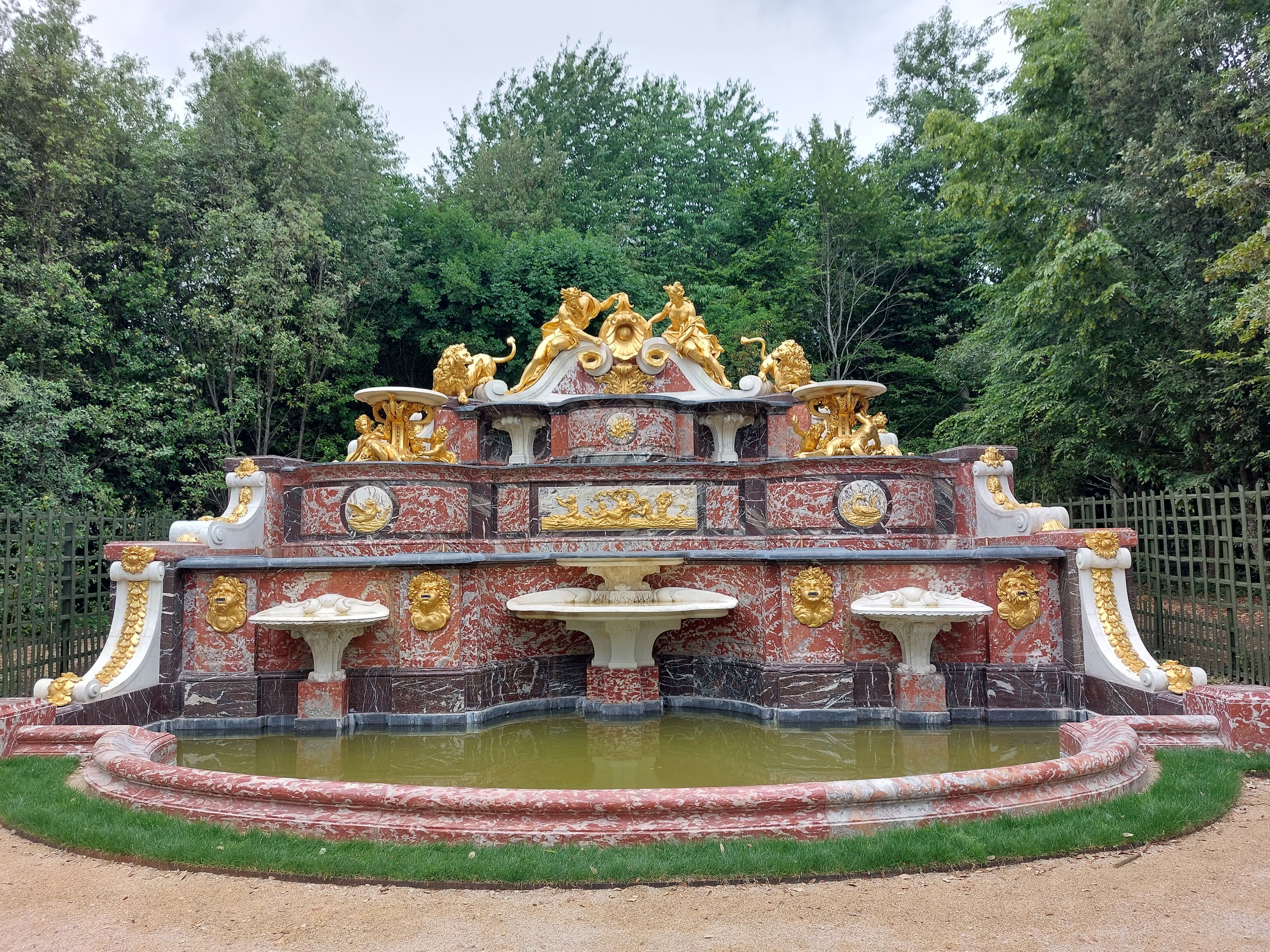 Le buffet d'eau restauré
