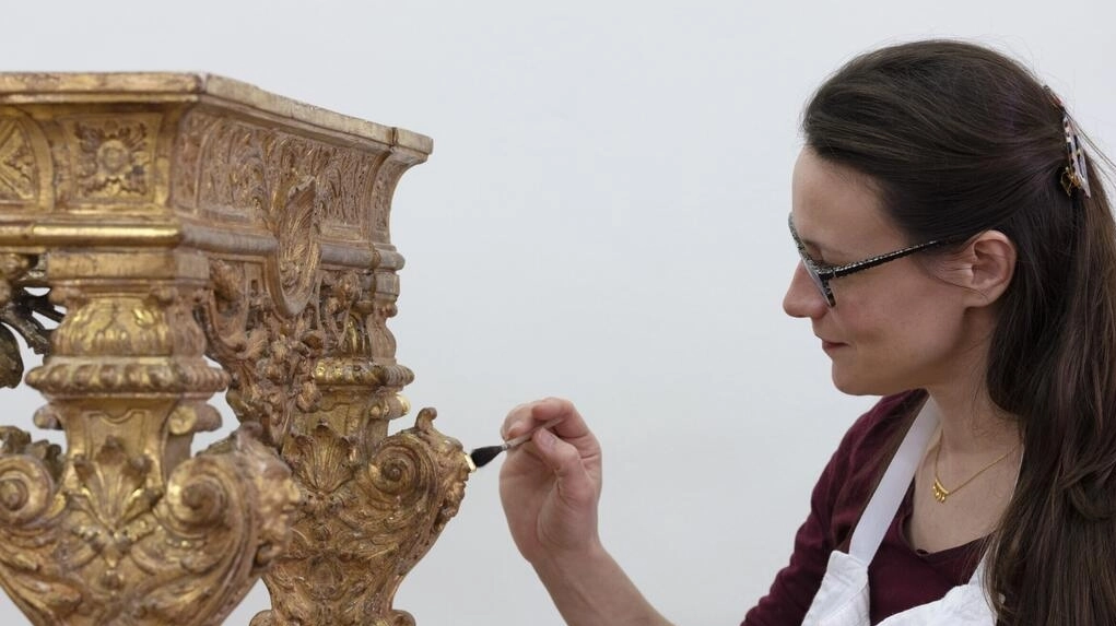 Découverte de l'atelier de dorure du Château et du cadre Slodtz