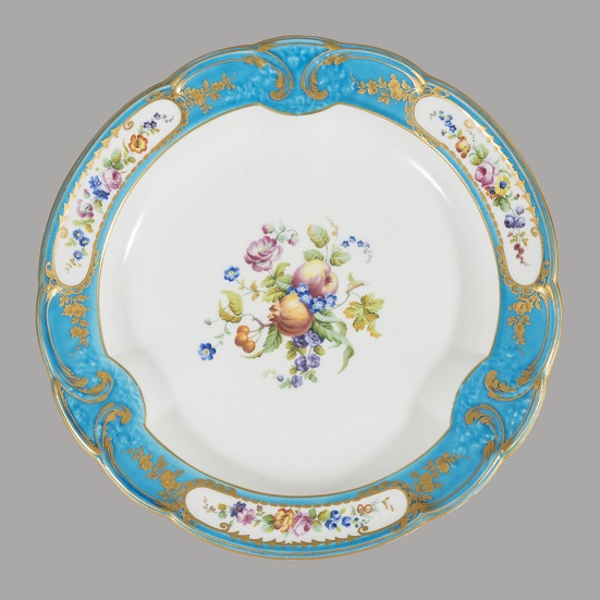 La place des porcelaines de la manufacture de Vincennes-Sèvres à Versailles avant la Révolution